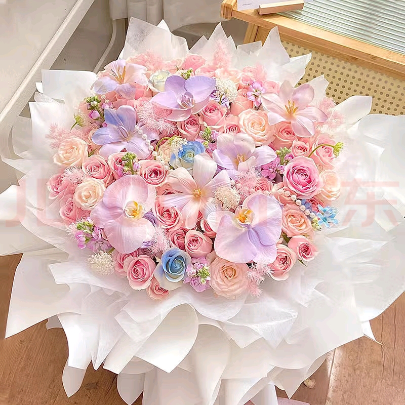 天仙99朵玫瑰+蝴蝶兰